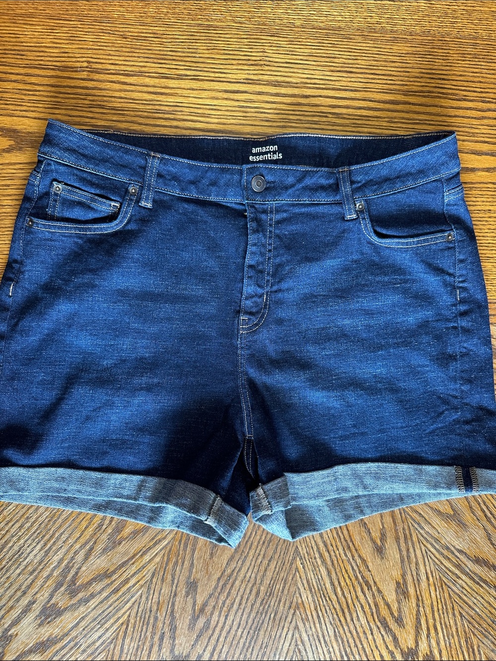 Amazon Essentials Indigo Roll-Cuff Denim Shorts